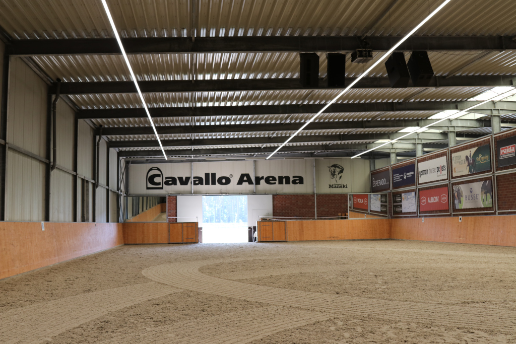 //cavallo-arena.de/wp-content/uploads/2021/11/IMG_2950a.jpg
